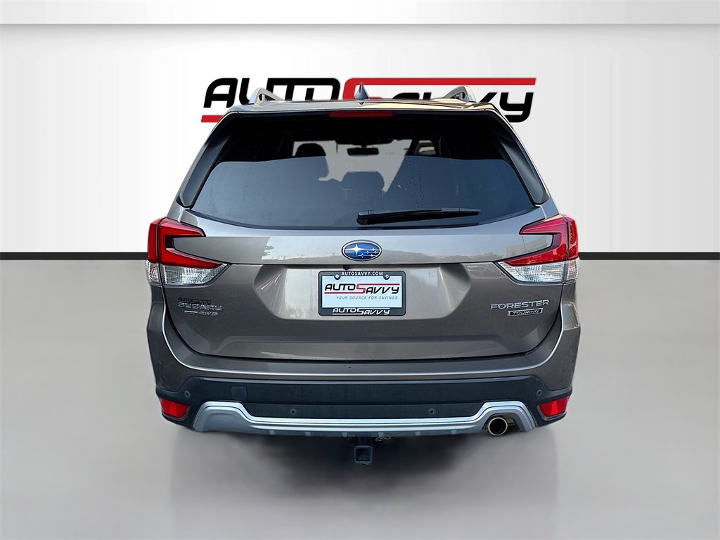 2024 Subaru Forester Touring photo 5