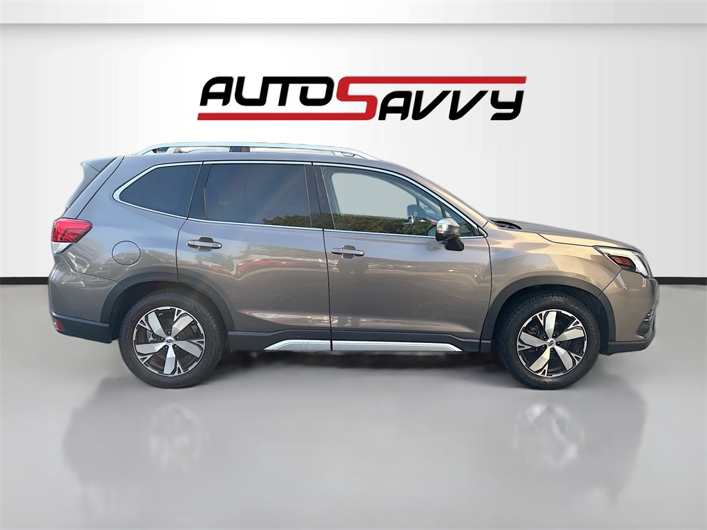 2024 Subaru Forester Touring photo 7