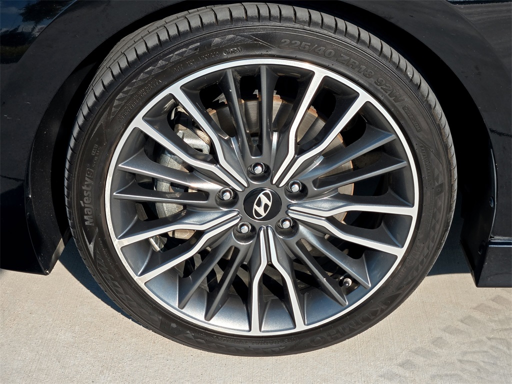 2018 Hyundai Elantra Sport photo 9