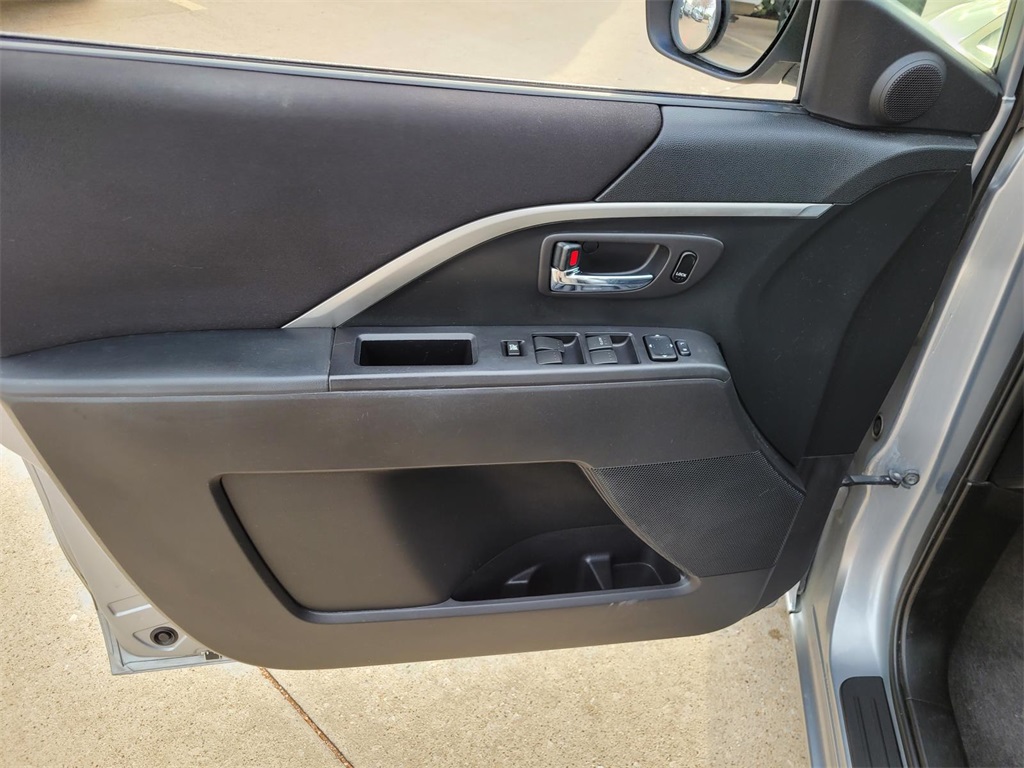 used 2012 Mazda Mazda5 car, priced at $4,600