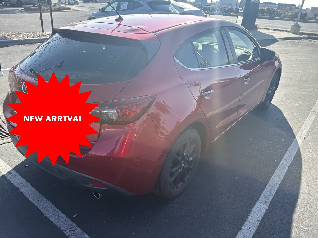 2016 Mazda Mazda3 i Sport photo 2