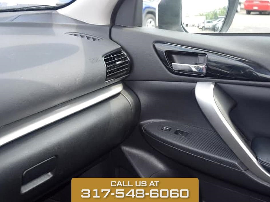 2024 White Mitsubishi Eclipse Cross SE 4X4 SUV