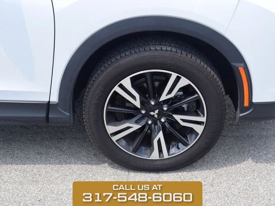 2024 White Mitsubishi Eclipse Cross SE 4X4 SUV