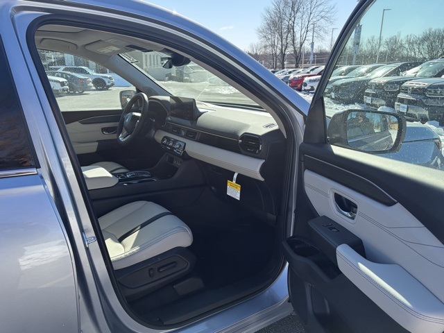 new 2026 Honda Pilot car, priced at $52,590