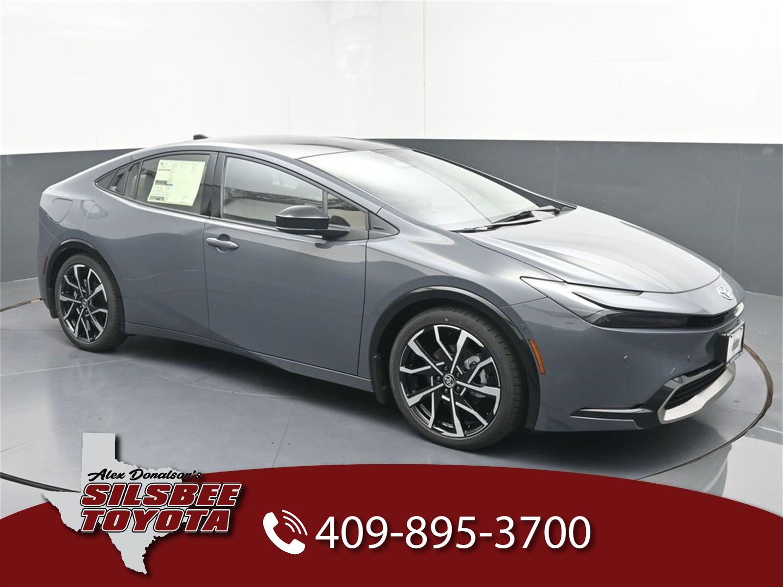 2026 Toyota Prius XSE Premium's photo