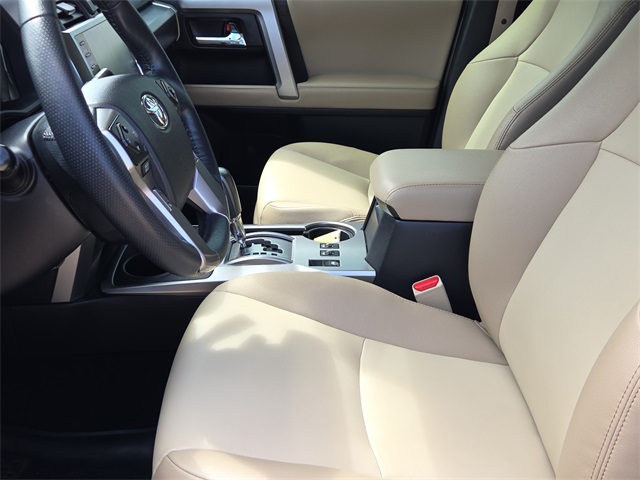 2023 Toyota 4Runner SR5 Premium photo 16