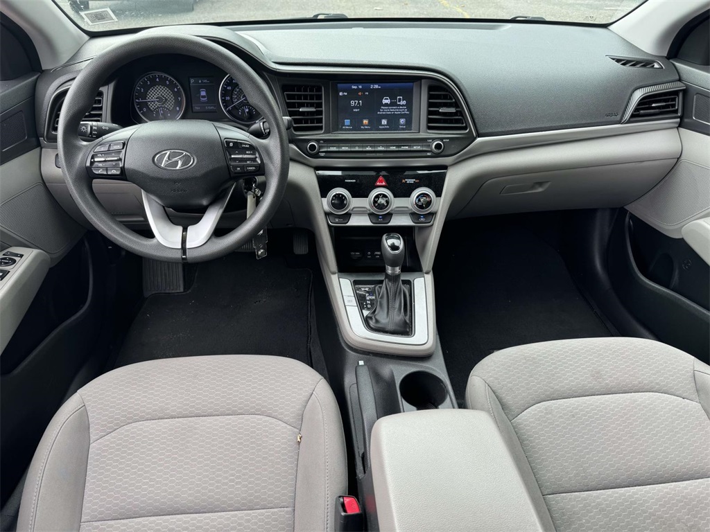 2019 Hyundai Elantra SEL photo 13