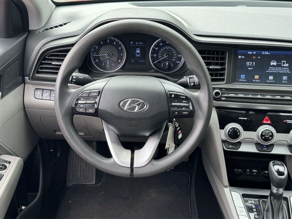 2019 Hyundai Elantra SEL photo 16