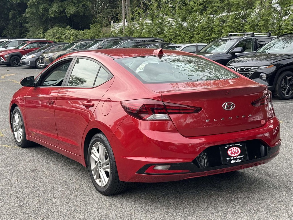 2019 Hyundai Elantra SEL photo 4