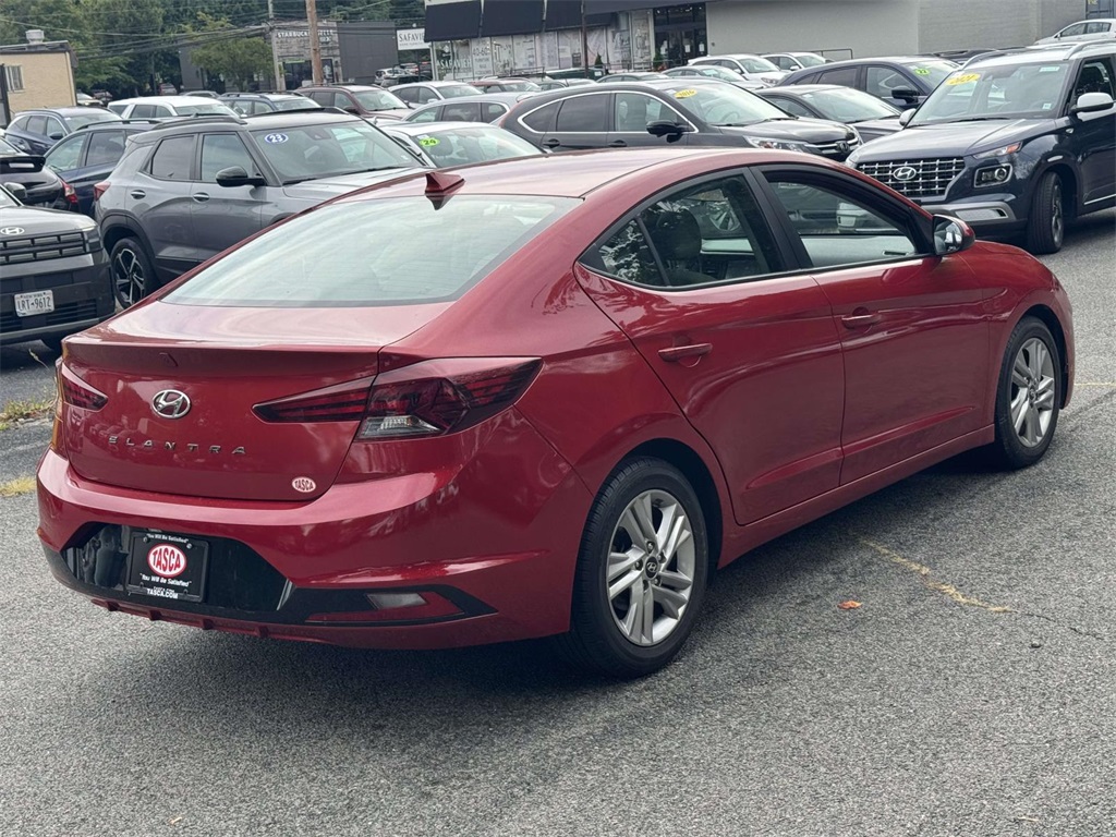 2019 Hyundai Elantra SEL photo 6