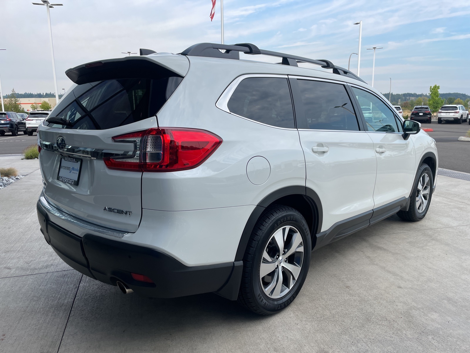 2023 Subaru Ascent Premium photo 4