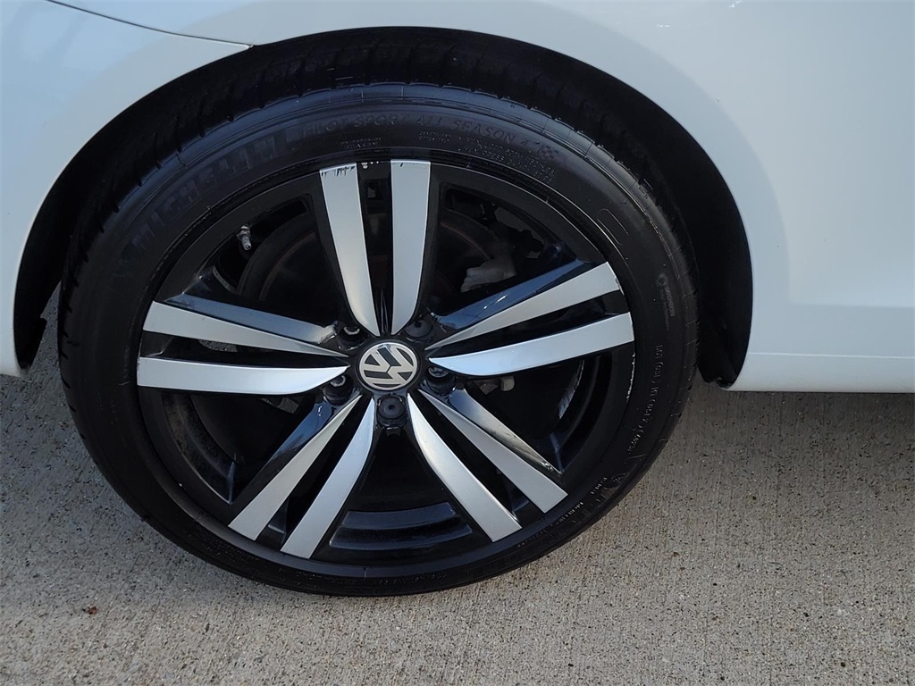 used 2012 Volkswagen Eos car, priced at $8,795