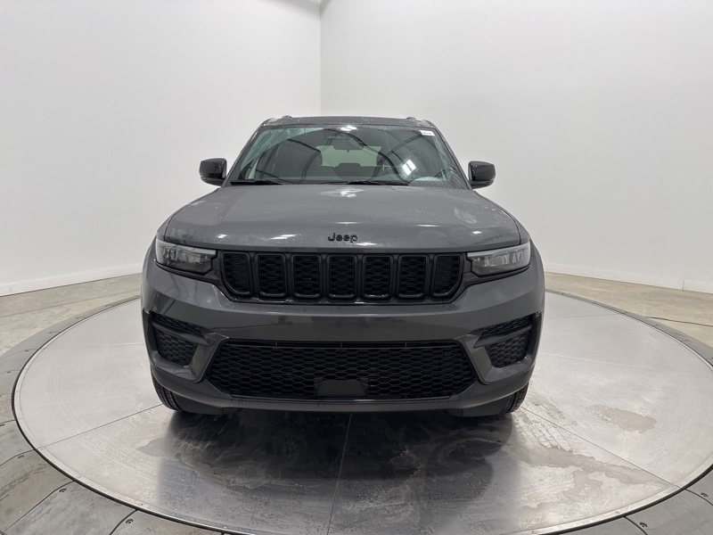 2025 Jeep Grand Cherokee Altitude X photo 2