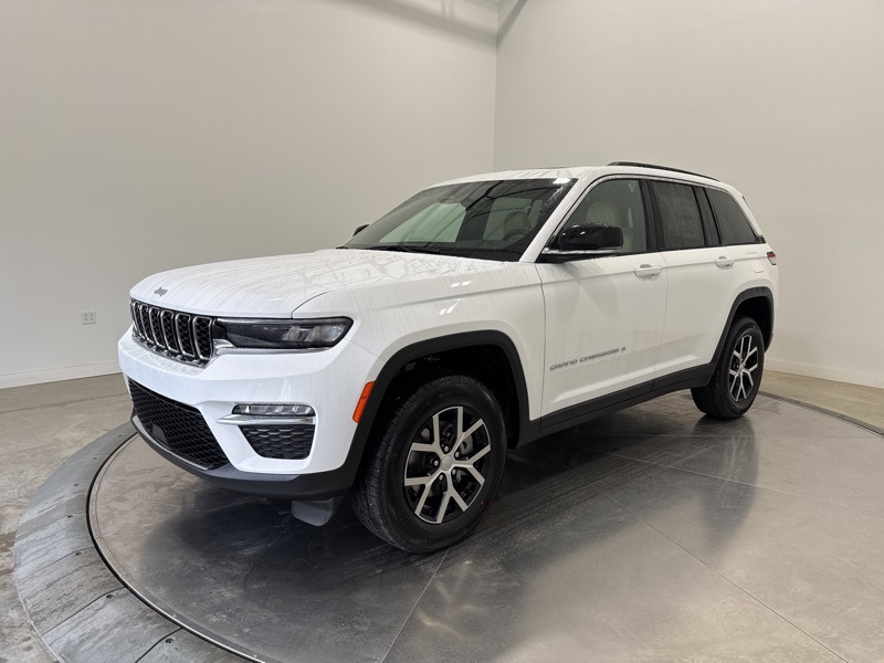 2025 Jeep Grand Cherokee Limited photo 3