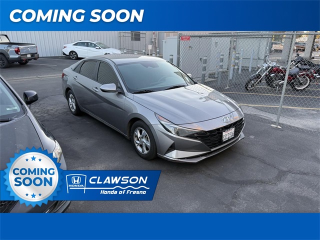 2021 Hyundai Elantra SE's photo