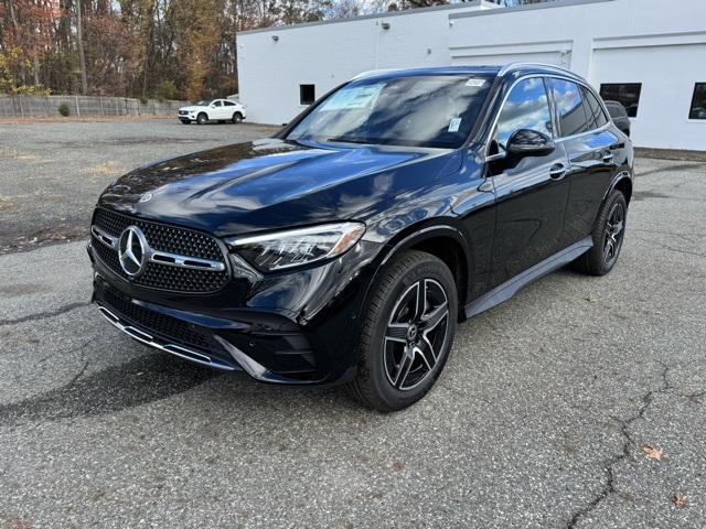 2026 Mercedes Benz GLC 300 4MATIC photo 3