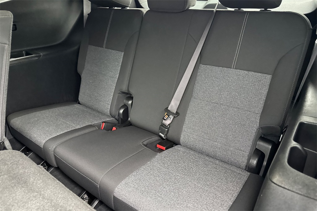 used 2025 GMC Acadia car, priced at $37,994