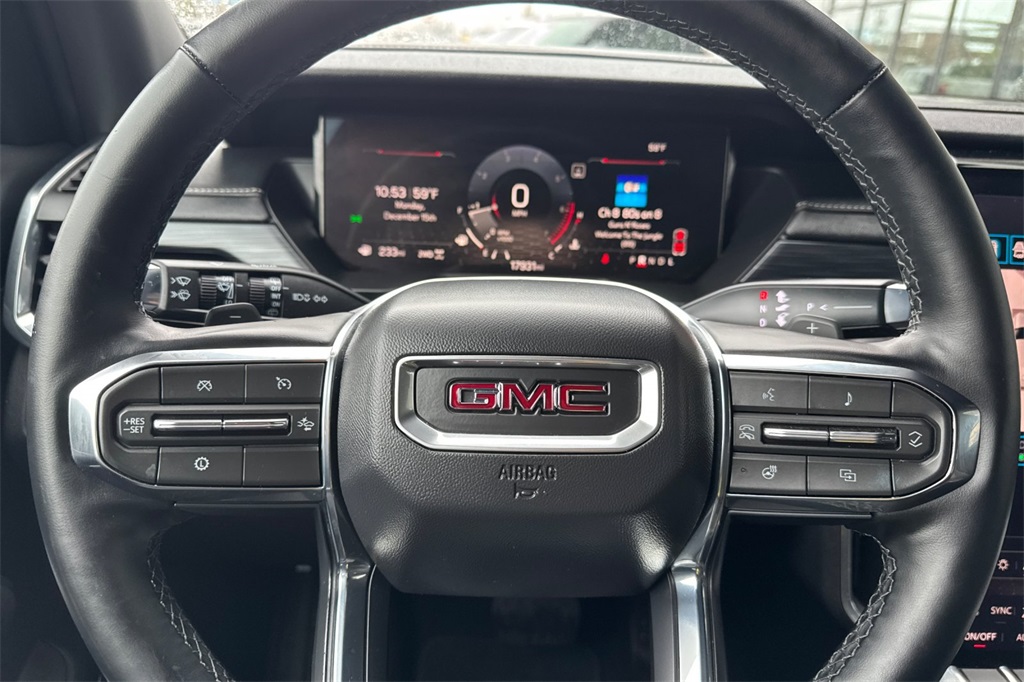 used 2025 GMC Acadia car, priced at $37,994