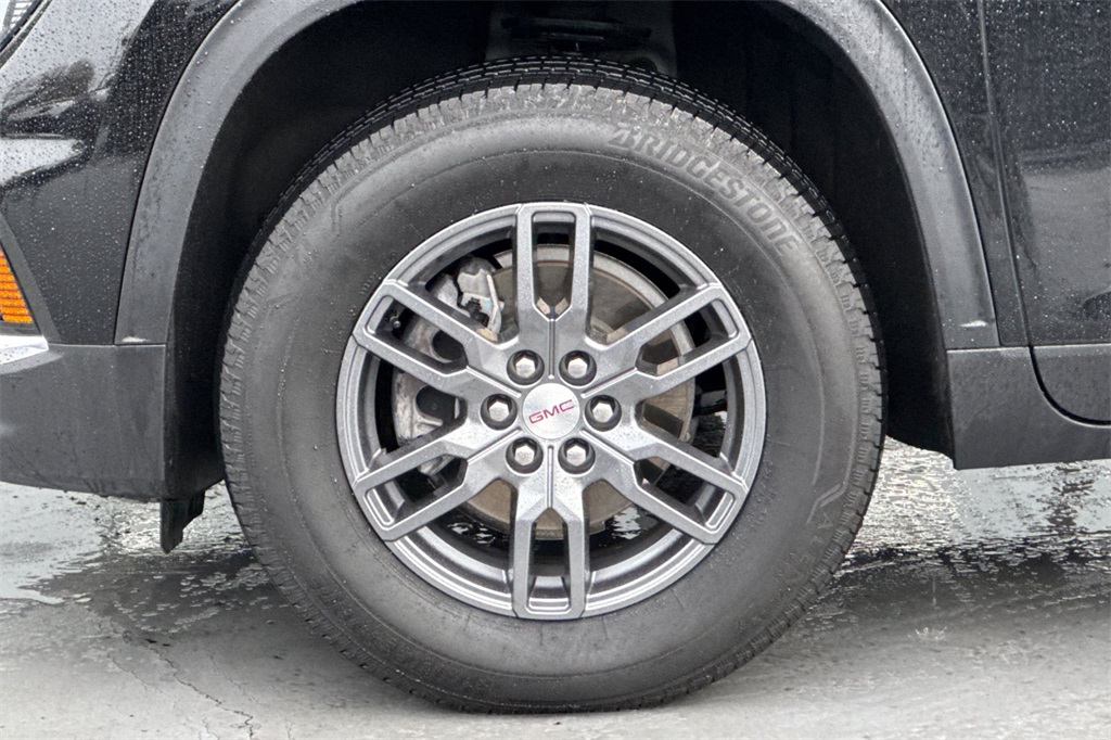 used 2025 GMC Acadia car, priced at $37,994