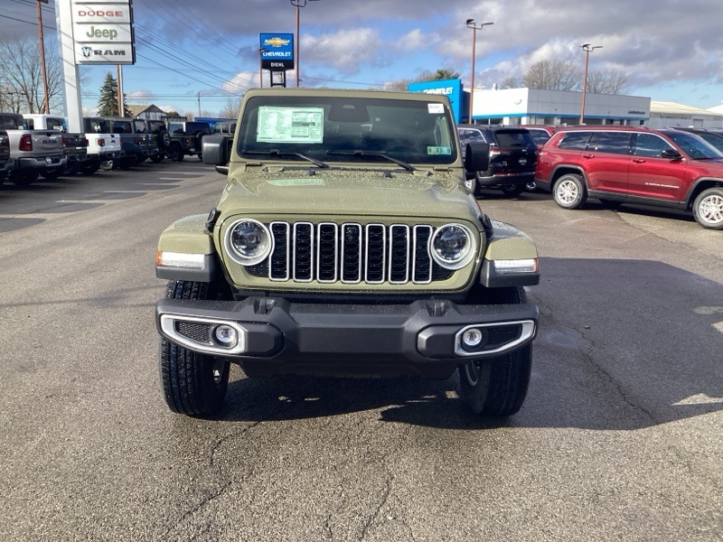 2026 Jeep Wrangler Sahara photo 2