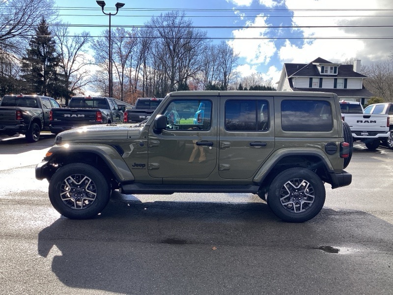 2026 Jeep Wrangler Sahara photo 4