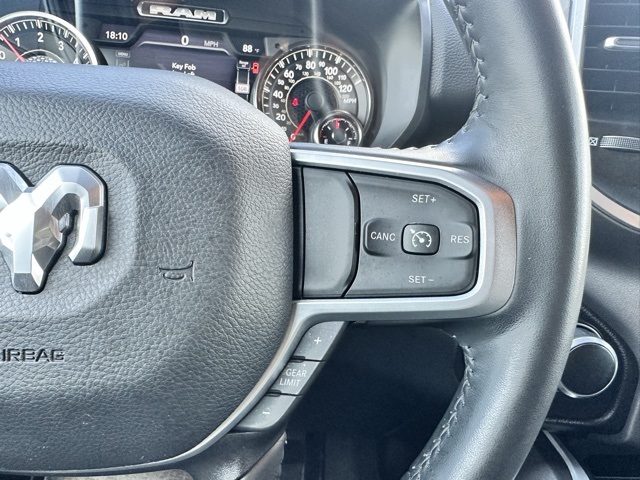 2022 Diamond Black Crystal Pearlcoat Ram 1500 Big Horn/Lone Star 4X4 Truck