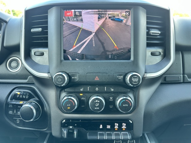 2022 Diamond Black Crystal Pearlcoat Ram 1500 Big Horn/Lone Star 4X4 Truck