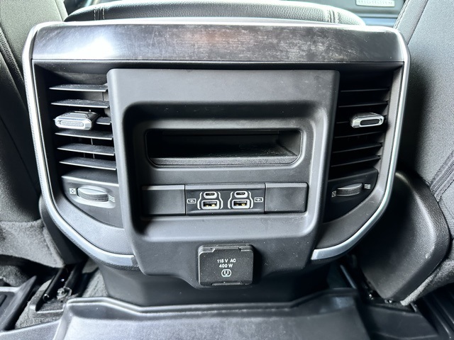 2022 Diamond Black Crystal Pearlcoat Ram 1500 Big Horn/Lone Star 4X4 Truck