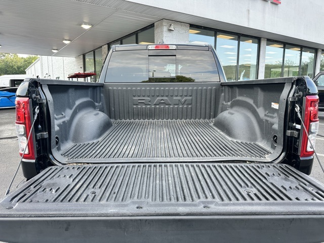 2022 Diamond Black Crystal Pearlcoat Ram 1500 Big Horn/Lone Star 4X4 Truck