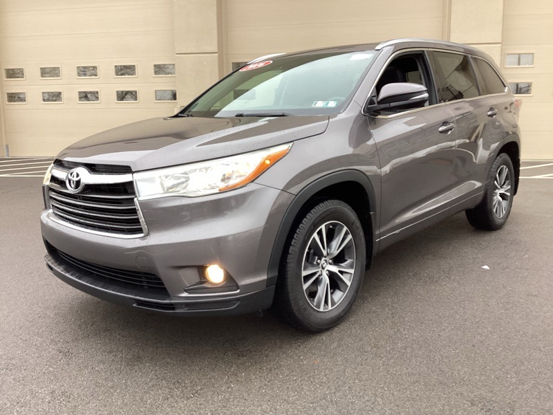 2016 Toyota Highlander Base Hybrid photo 4