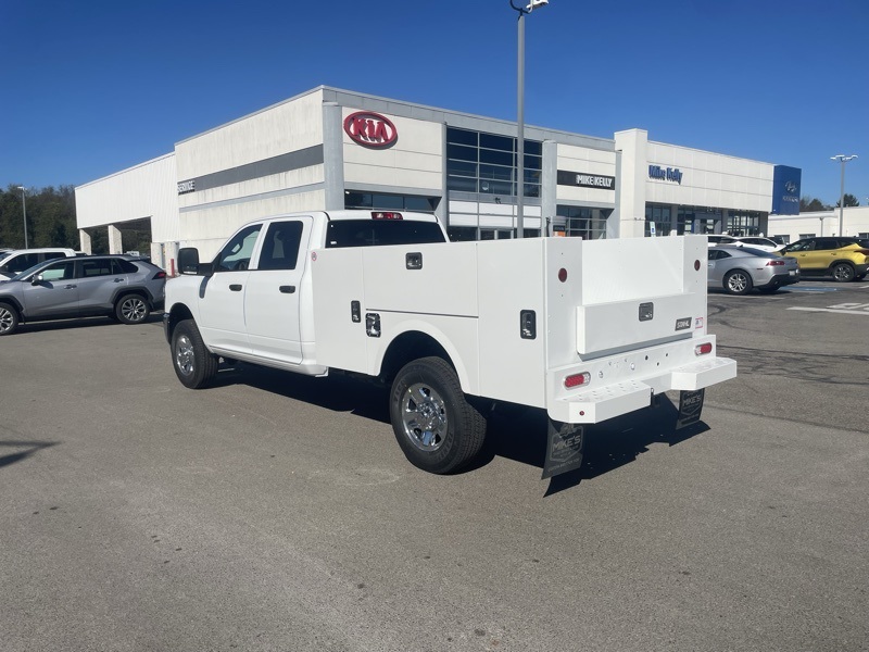 2026 Ram 3500 Tradesman photo 2