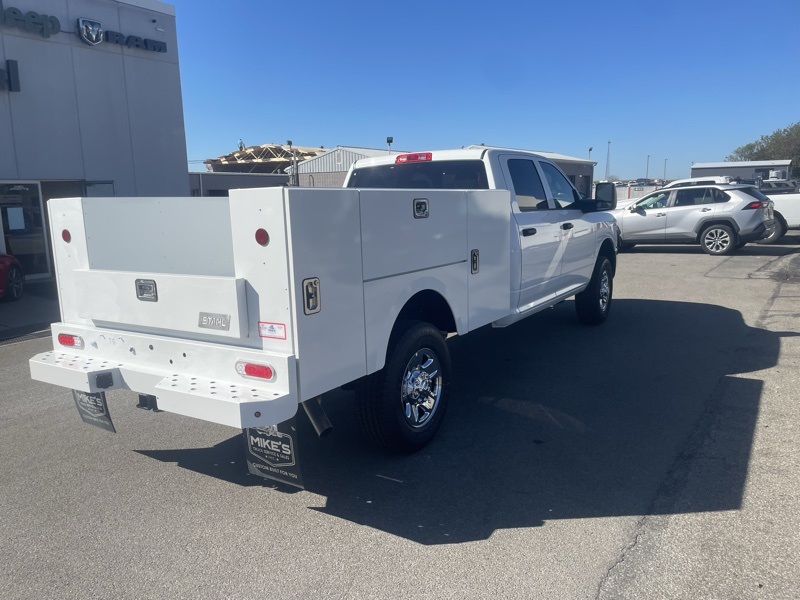 2026 Ram 3500 Tradesman photo 4