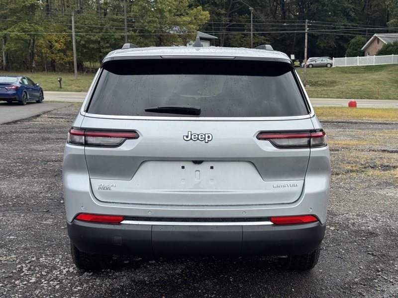 2025 Jeep Grand Cherokee Limited photo 4