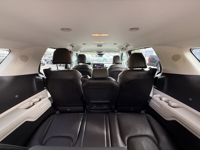 Used 2024 Kia Carnival Van