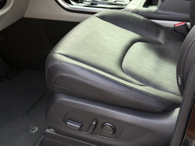 Used 2024 Kia Carnival Van