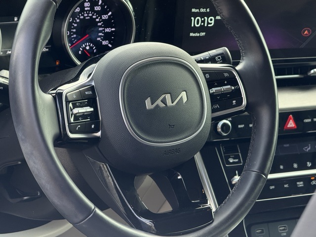 Used 2024 Kia Carnival Van