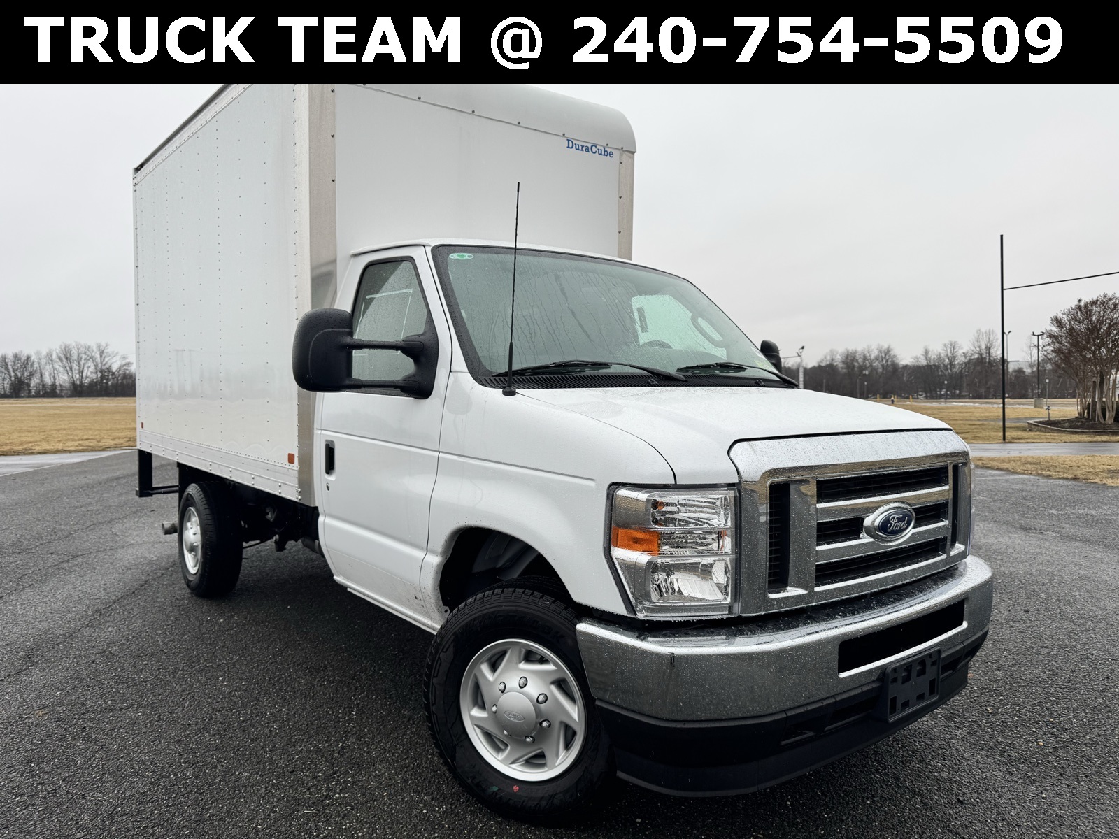 2025 Ford E-Series Cutaway Base's photo