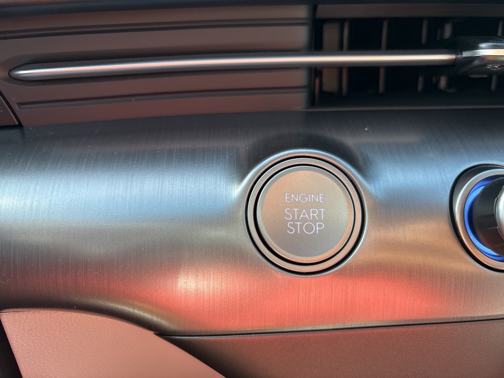 2025 Hyundai Kona SE photo 15