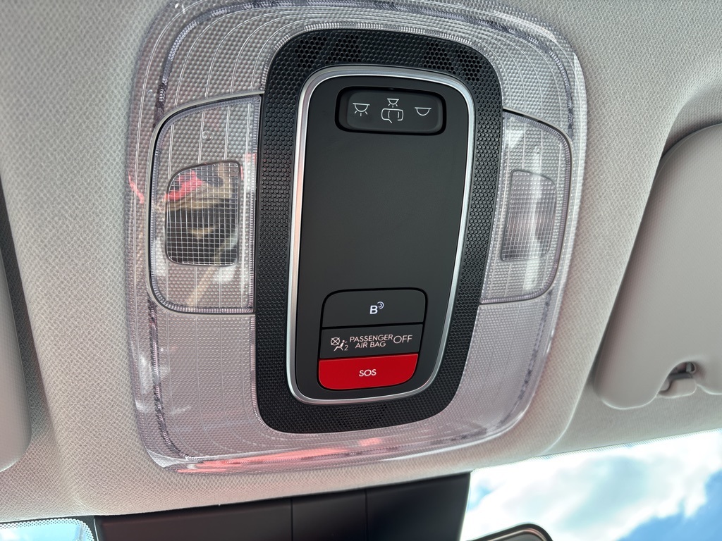 2025 Hyundai Kona SE photo 16