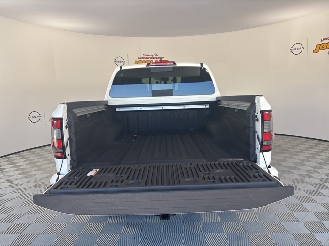 2025 Glacier White Nissan Frontier SV 4X4 Truck