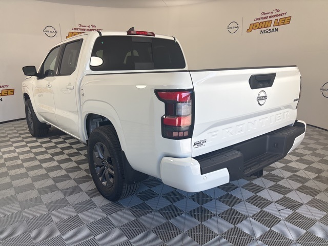 2025 Glacier White Nissan Frontier SV 4X4 Truck