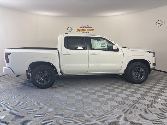 2025 Glacier White Nissan Frontier SV 4X4 Truck
