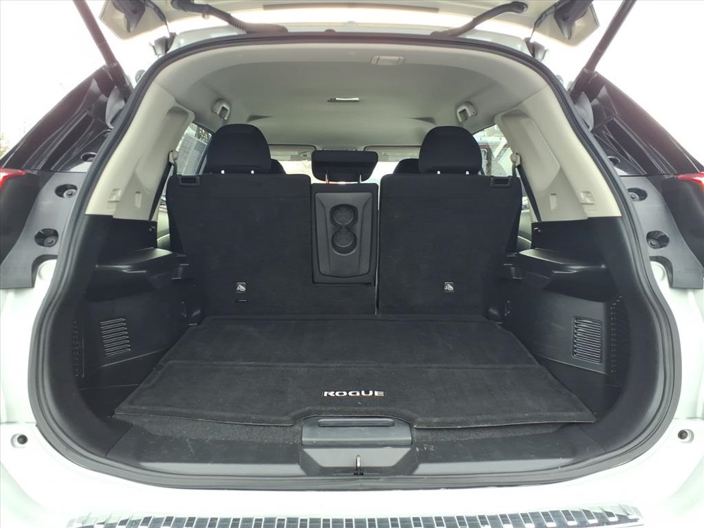 used 2020 Nissan Rogue car, priced at $13,900