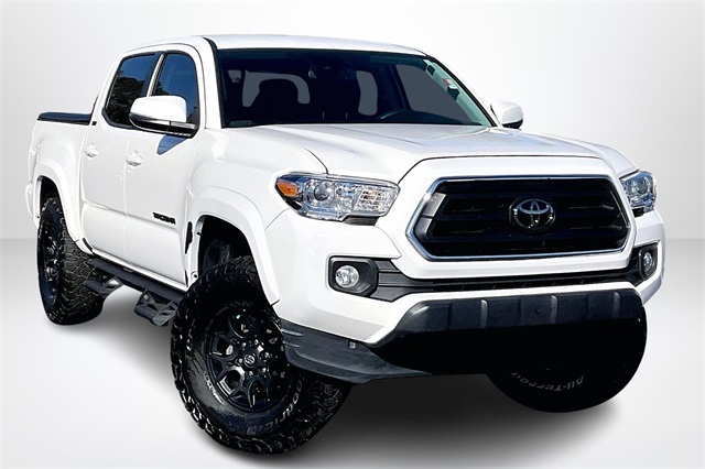 2022 Toyota Tacoma SR5's photo