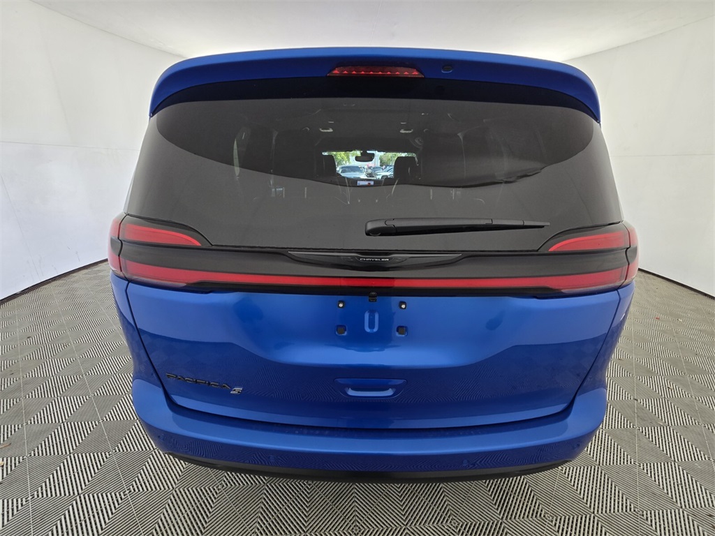 new 2026 Chrysler Pacifica car, priced at $48,895