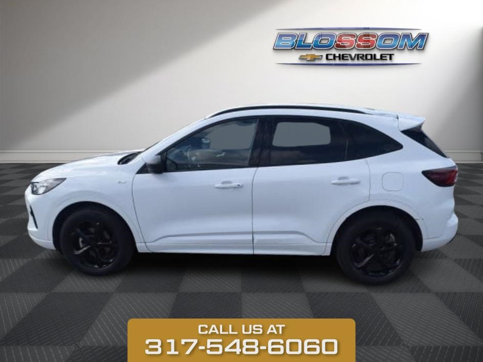 2023 Oxford White Ford Escape ST-Line AWD SUV