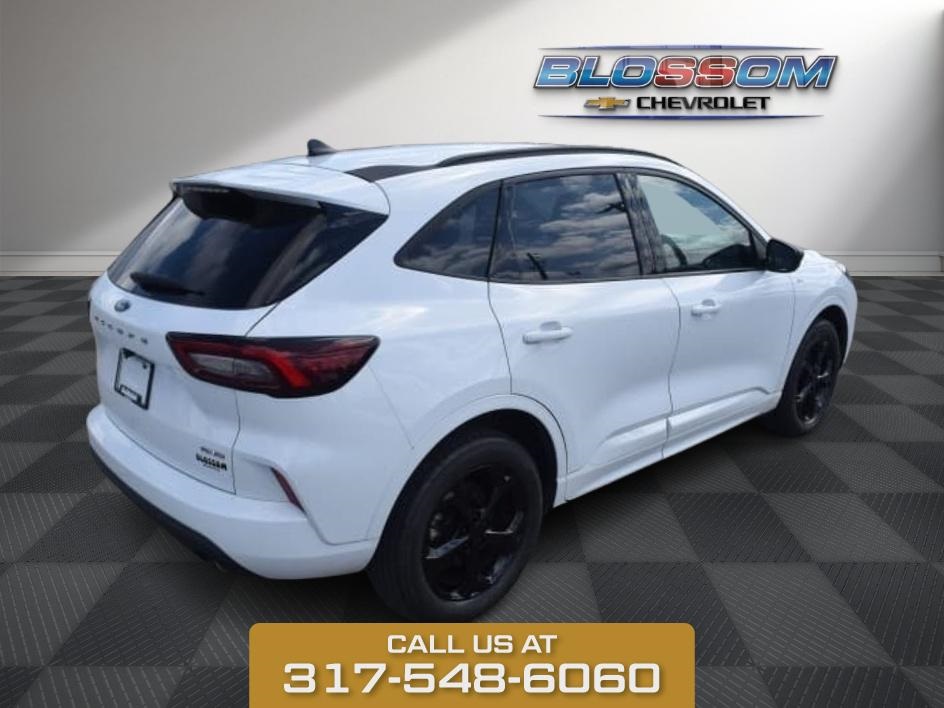 2023 Oxford White Ford Escape ST-Line AWD SUV