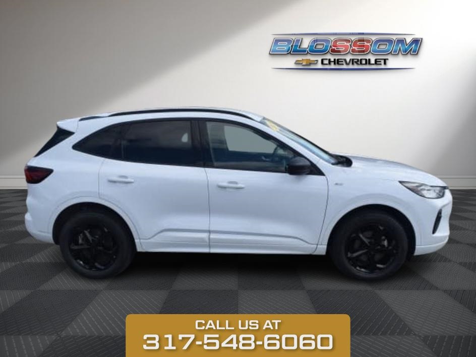 2023 Oxford White Ford Escape ST-Line AWD SUV