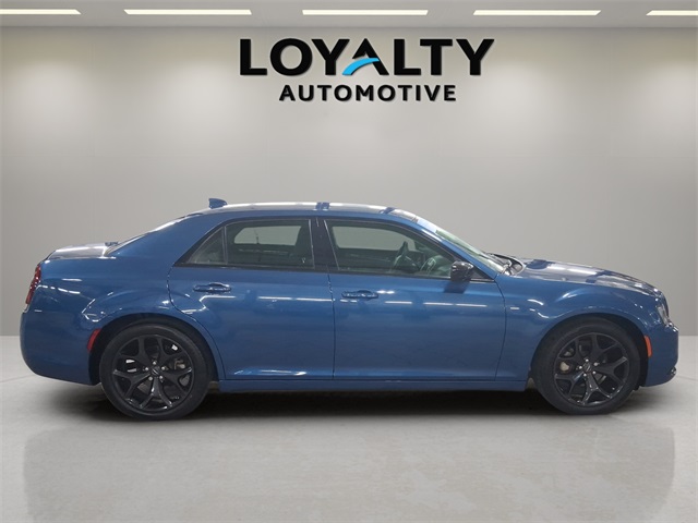 2022 Chrysler 300 Touring photo 6