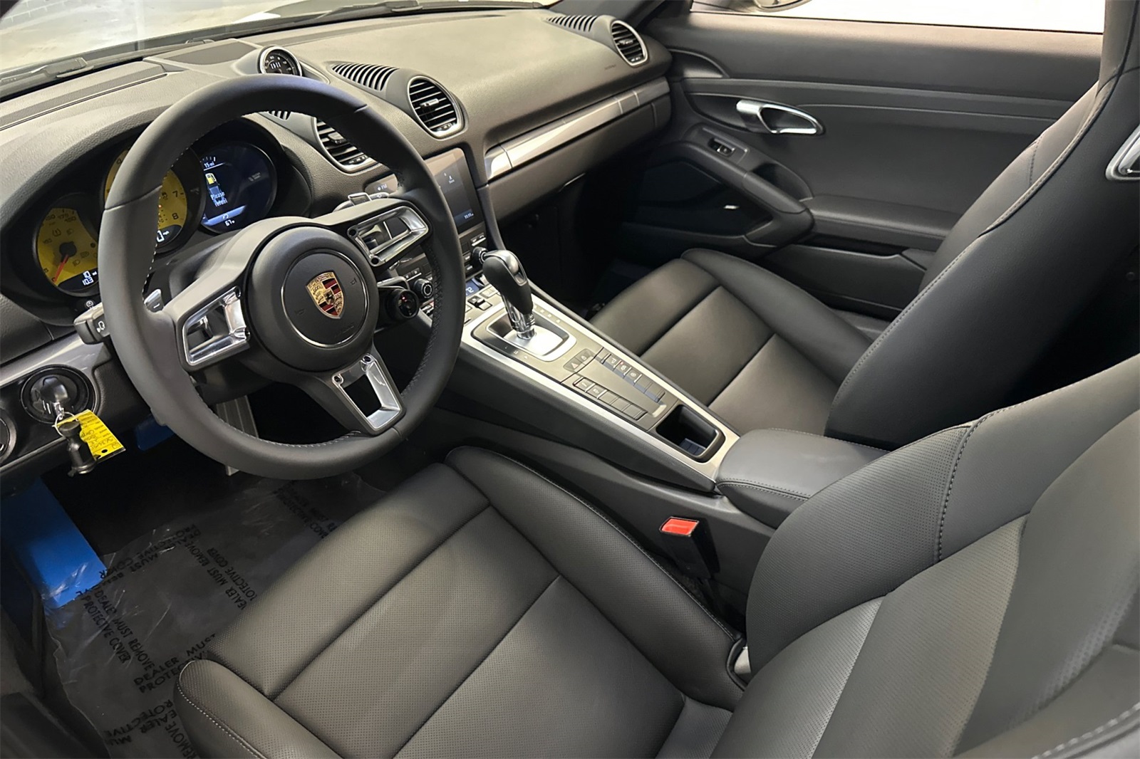 2025 Porsche Cayman S photo 4